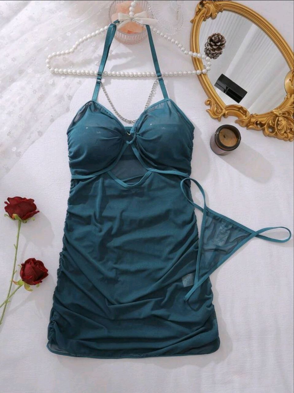 Nuisette avec string en dentelle
