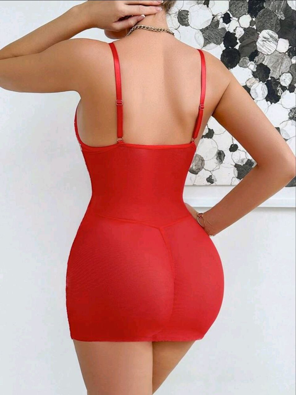 Nuisette avec string en dentelle en couleur rouge